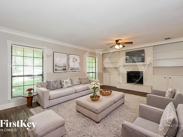 213 Ripplewood Dr — Photo 4