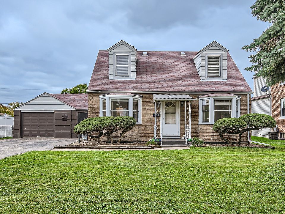 1st image of 62 West Dr