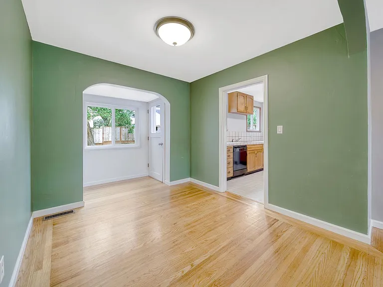 119 Claremont Ave — Photo 22