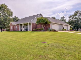 13197 Cypress Gold Dr, Saint Amant, LA 70774