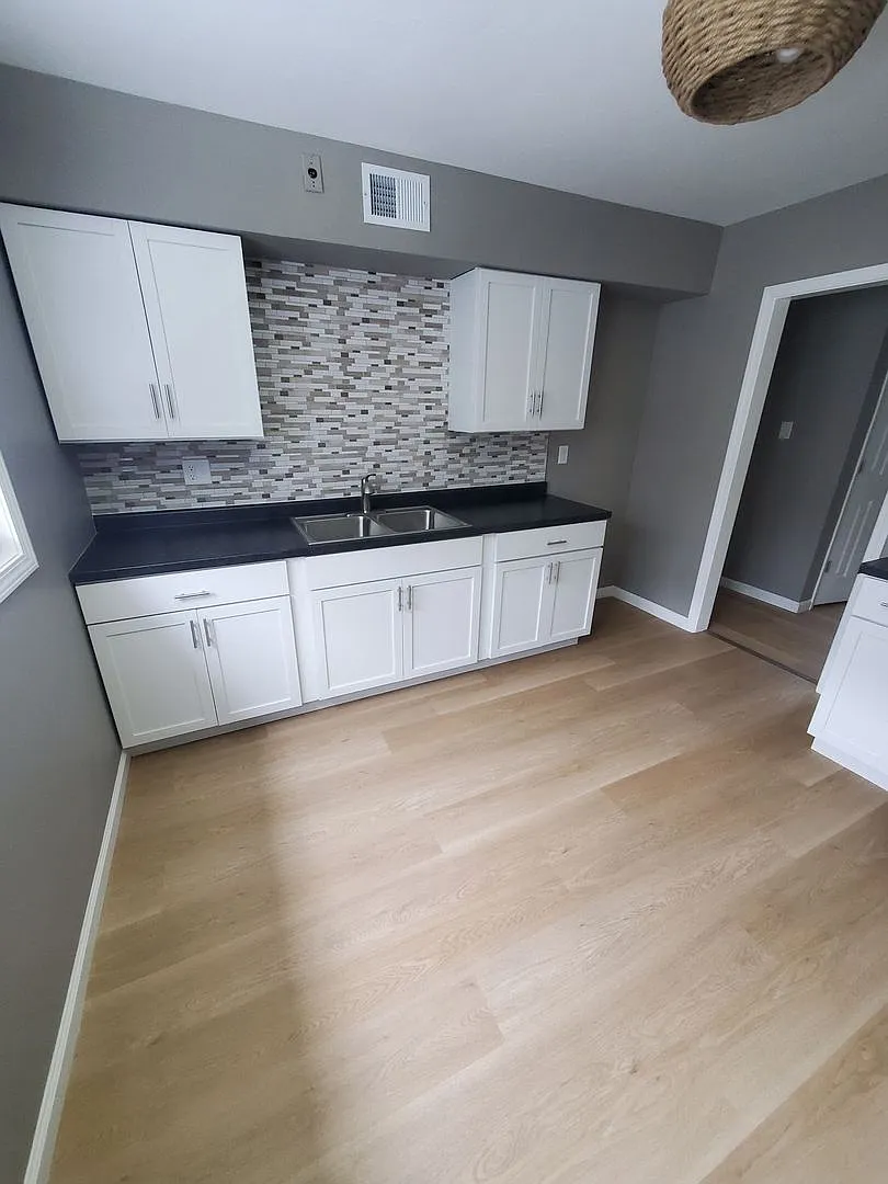 4439-4441 N. 50th St. (Duplex) — Photo 4
