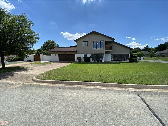 2nd image of 2016 Woodberry Dr