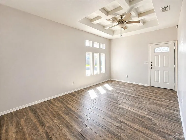 4901 N Winona Dr #3 — Photo 6