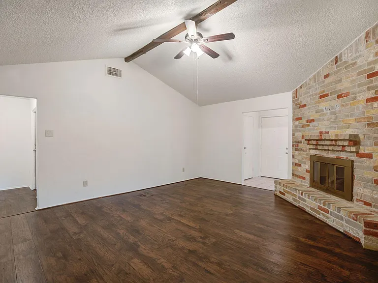 12718 Panay Dr — Photo 9