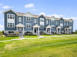 901 Briar Glen Ct, Hampshire, IL 60140