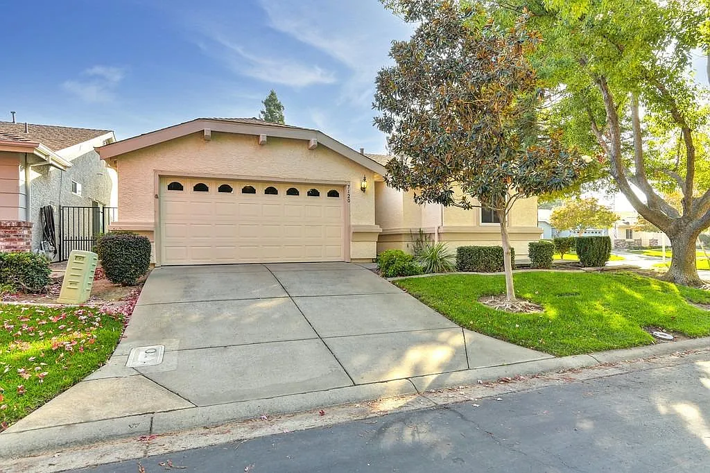 7120 Sunbreeze Ln photo 1