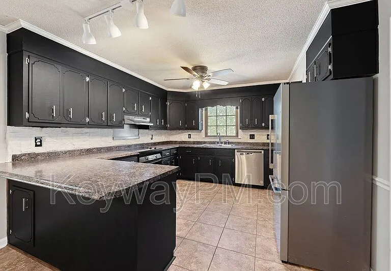 255 Silver Maple Rd — Photo 9