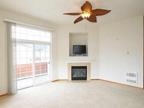 4th image of 1855 Trossachs Blvd SE Unit 1306