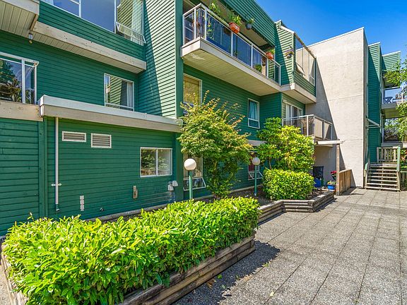 4th image of 1664 56th St #424