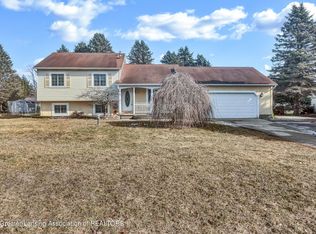 13135 Heather Ln, Perry, MI 48872