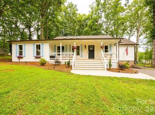 221 5th St NE, Conover, NC 28613