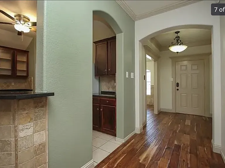 3728 Sapphire St — Photo 5