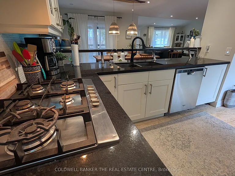 247 Poplar Ave — Photo 8