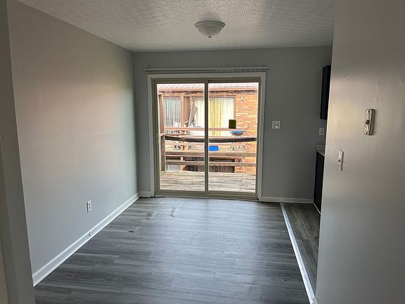 3rd image of 275 Shelby Ave APT 8