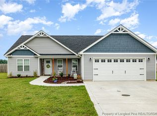 41 Vesper Ln, Parkton, NC 28371