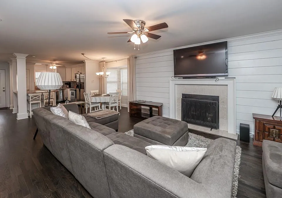 5019 Village Green Way