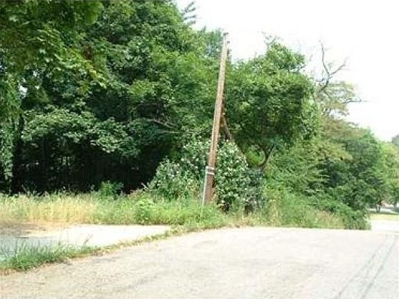 4th image of 145 Travella Blvd