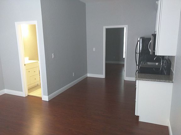 3rd image of 2910 N Jefferson St Unit 1