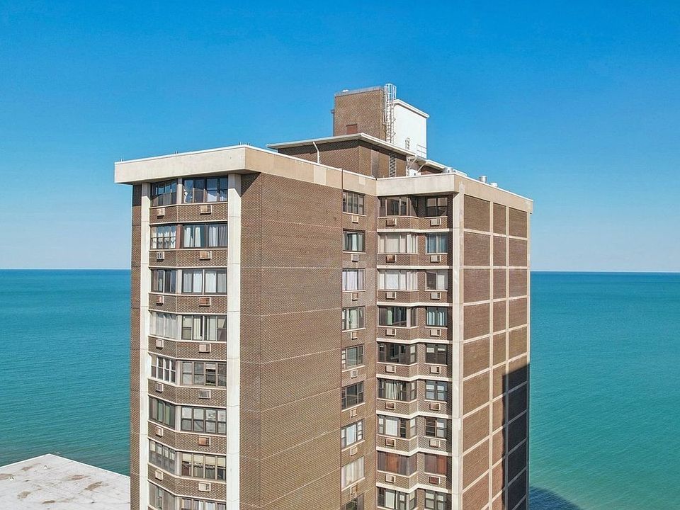 1st image of 6325 N Sheridan Rd APT 2106