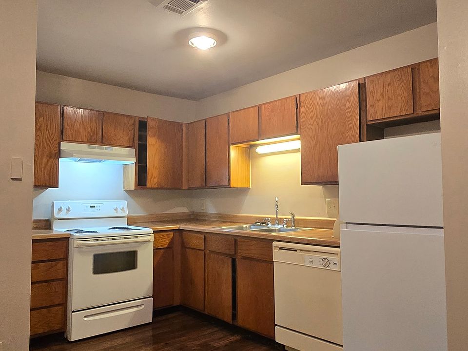 1st image of 231 Beeson Dr #231