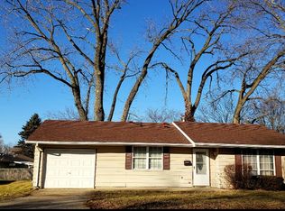 903 Timberline Dr, Danville, IL 61832