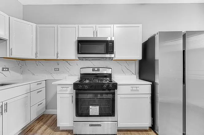 6111 S Eberhart Ave #1 — Photo 9