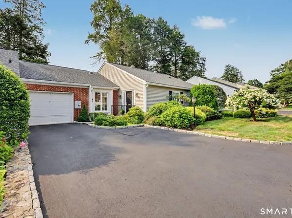 7 Bank Street #4, New Canaan, CT 06840