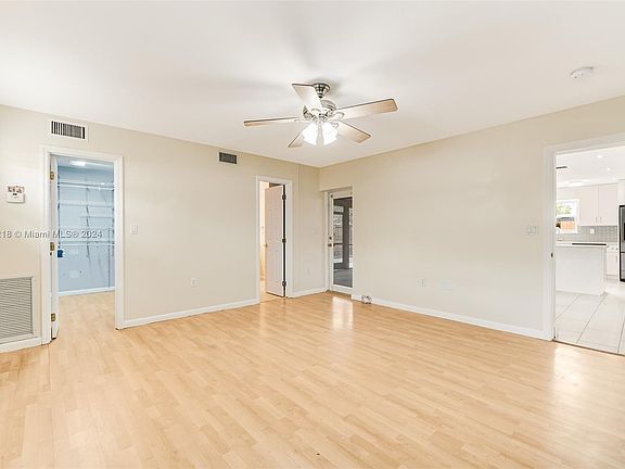 5th image of 1212 N 31st Ct