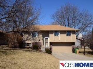 914 Renee Ave, Papillion, NE 68046
