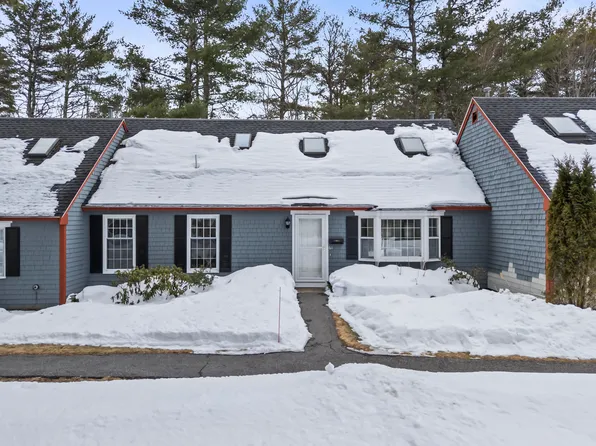 61 Ward Circle #61, Brunswick, ME 04011