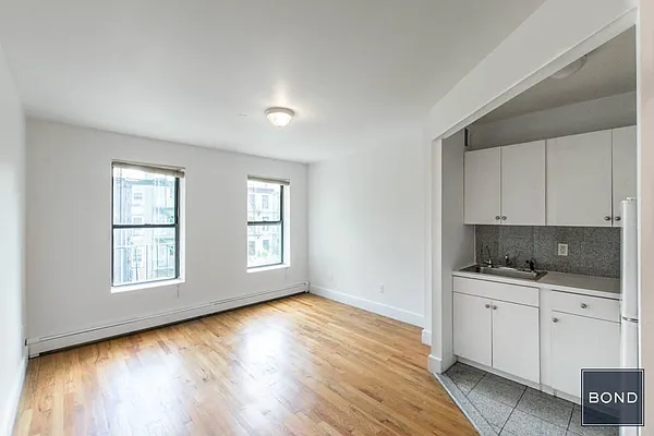 Rented by Bond New York | media 27