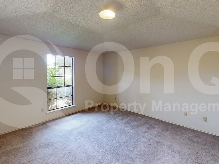 853 W Wintergreen Rd — Photo 9