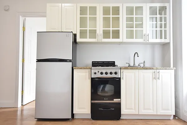 Rented by Bold New York | media 15