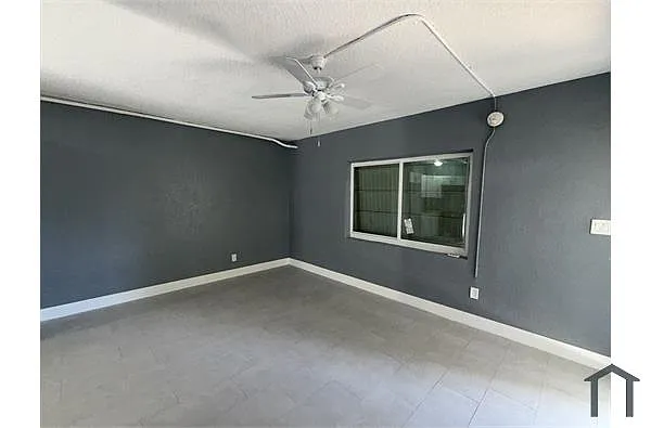 Building Photo - 712 NW 19th Ter