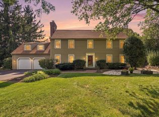 2915 Willaura Ct, Brookfield, WI 53005