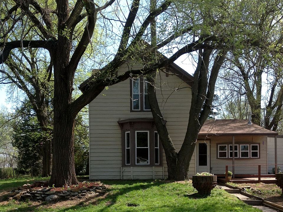 Exterior 1