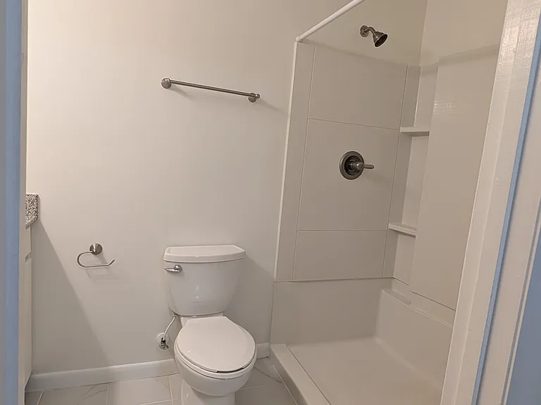 303 Oak Tree Dr — Photo 11
