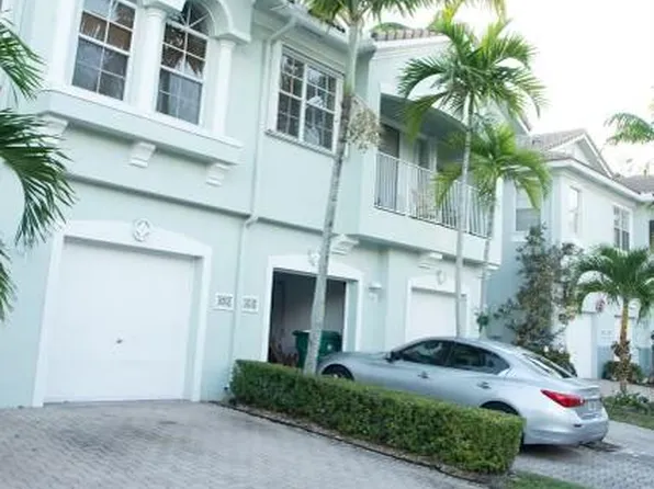 3016 Laurel Ridge Circle, Riviera Beach, FL 33404