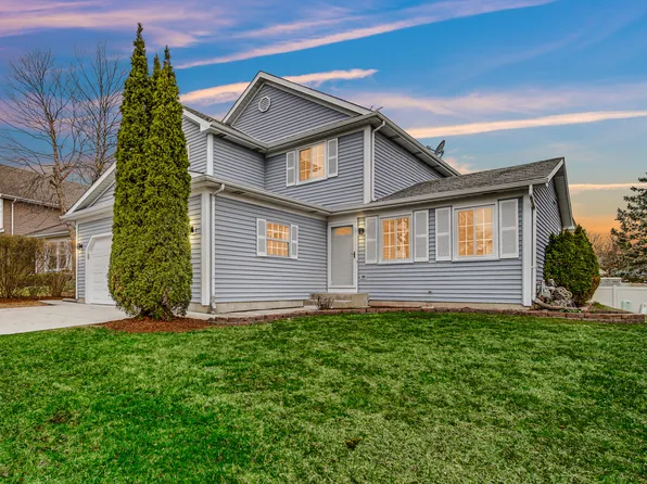 1210 Monarch Ln, Hoffman Estates, IL 60192