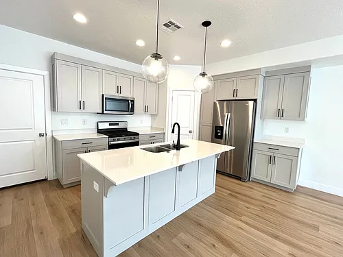 2690 E Wake Forest Ln Photo 1