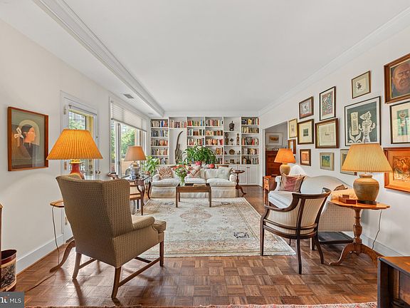3rd image of 8101 Connecticut Ave APT C-403