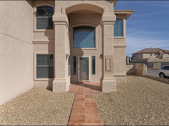 2nd image of 12465 Paseo Alegre Dr