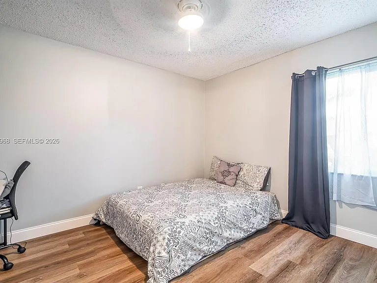 4125 NW 96th Ter — Photo 17
