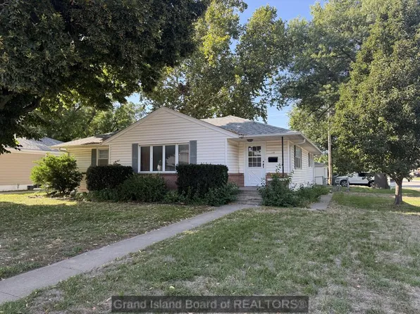 118 E 20th St, Grand Island, NE 68801