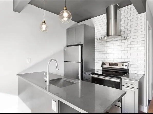 1599 Bergen Street 1L image 1 of 9