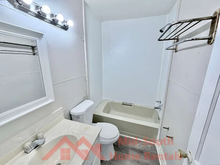 3592 Vivia Ave — Photo 10