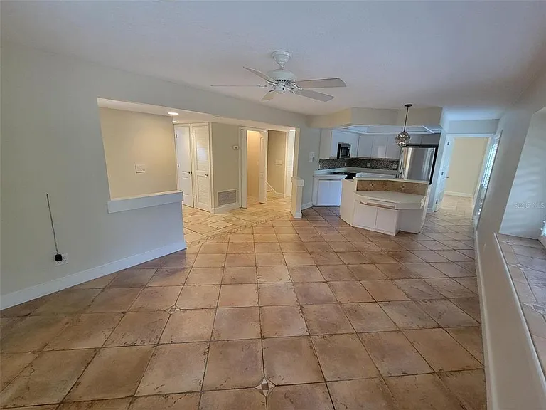 101 Cedar Point Ln — Photo 9