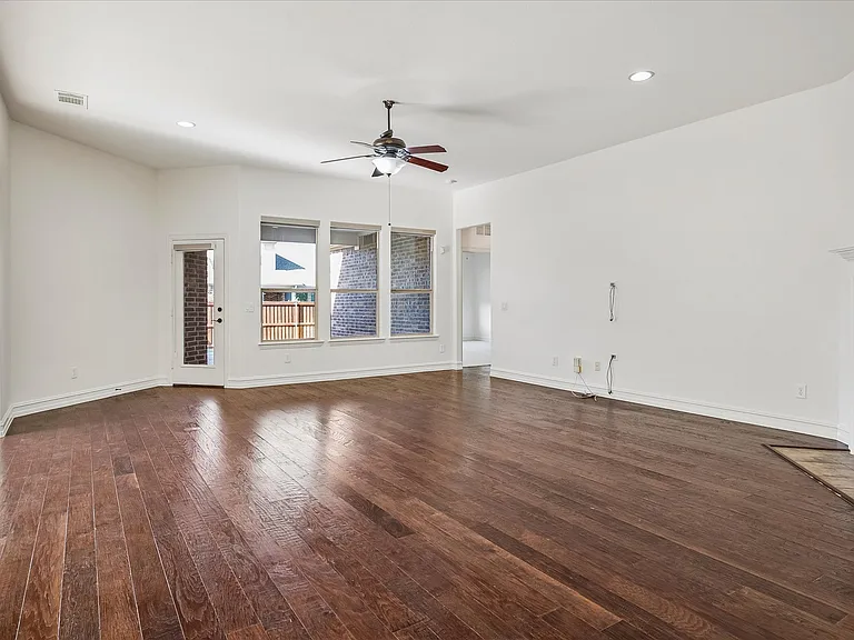 1037 Everglades Dr — Photo 18