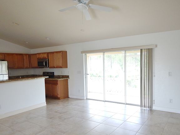 3rd image of 3106 E 10th St