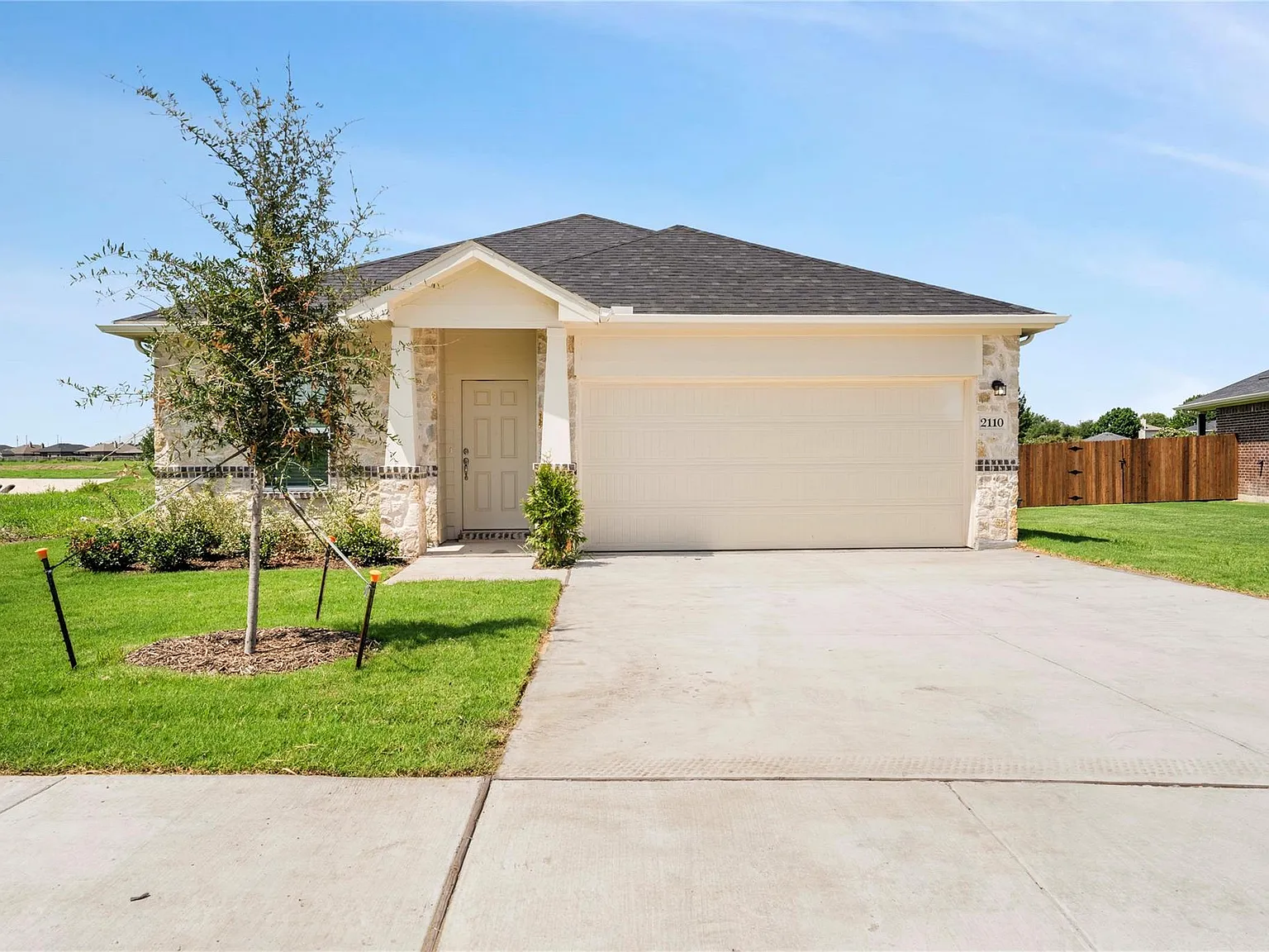 4 bed, 1800 sqft, $2,150 — Photo 1
